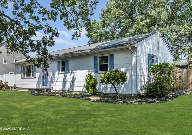 3rd image of 1341 1St Ave, Toms River, NJ 08757 | MLS# 22519472