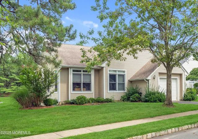 2nd image of 12 Springlawn Dr, Lakewood, NJ 08701 | MLS# 22521998