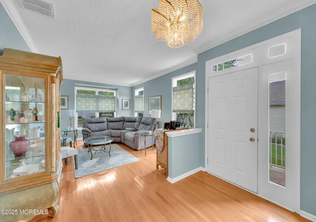 5th image of 12 Springlawn Dr, Lakewood, NJ 08701 | MLS# 22521998