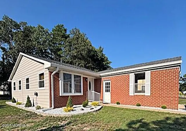 4th image of 786 Hudson Pkwy, Whiting, NJ 08759 | MLS# 22525311