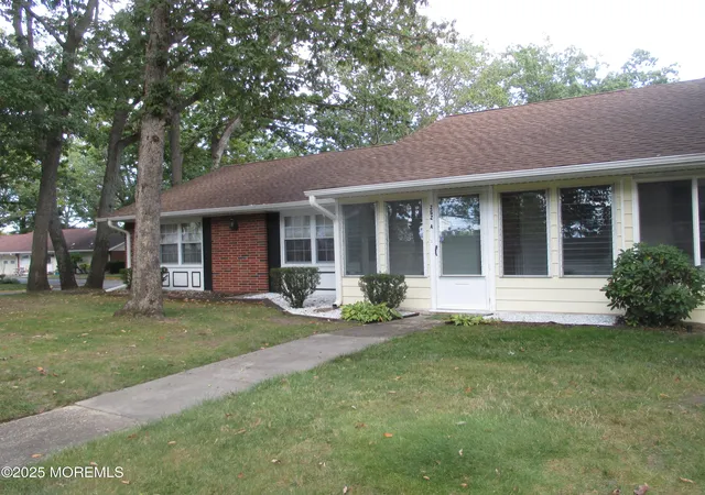 1st image of 262a Kingston Ct, Lakewood, NJ 08701 | MLS# 22527940