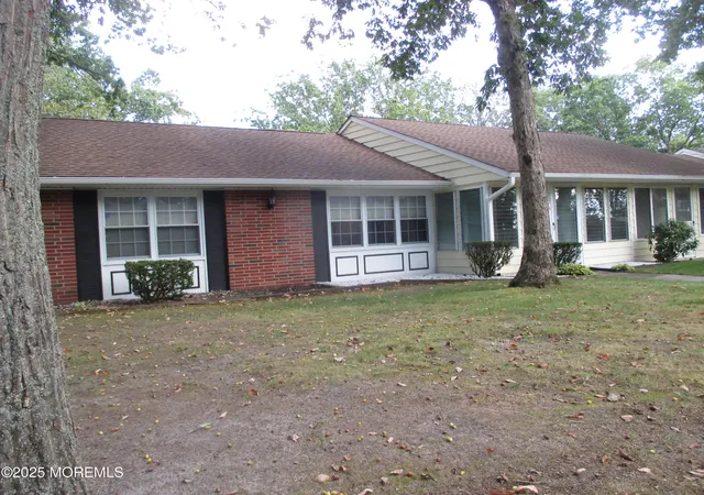 2nd image of 262a Kingston Ct, Lakewood, NJ 08701 | MLS# 22527940