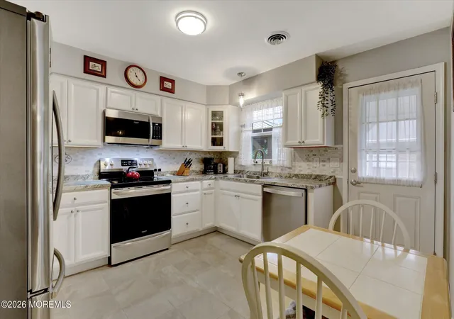 4th image of 1 Salem Dr #B, Whiting, NJ 08759 | MLS# 22608686