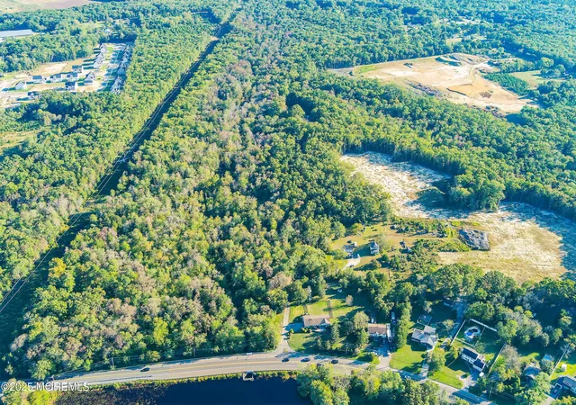 2nd image of 786 E Veterans Hwy, Jackson, NJ 08527 | MLS# 22529637