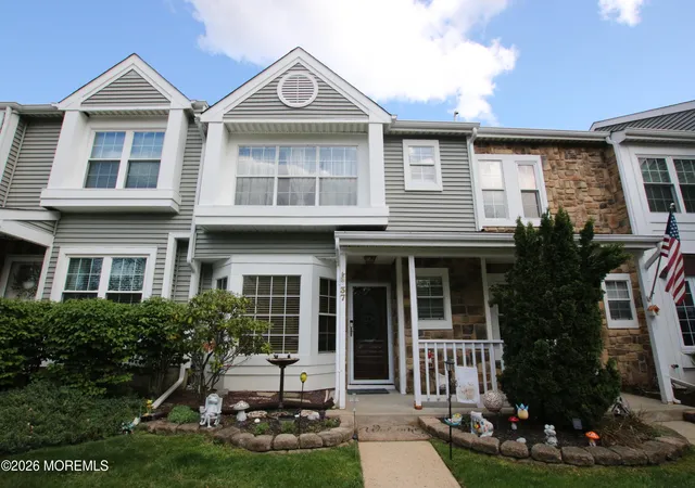 Homes for sale in Tinton Falls, NJ | 37 Horseshoe Ct, Tinton Falls, NJ 07753 | MLS# 22530628