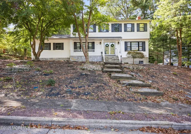 Homes for sale in Marlboro, NJ | 34 Brookside Cir, Marlboro, NJ 07746 | MLS# 22532286