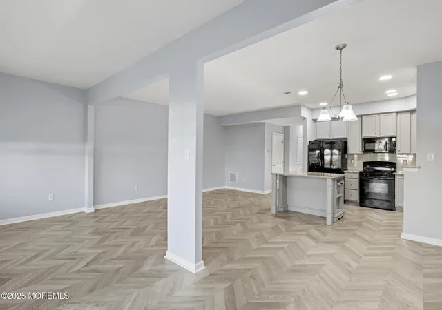 Photo 4 of Condominium at 125 Sundance Dr, Trenton, NJ 08619 | MLS# 22532625 |  | Sold on 2026-03-13