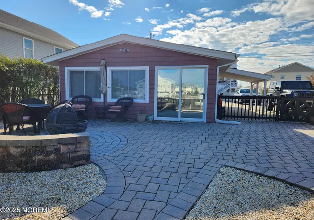 Photo 2 of Single family home for sale at 14 W Thames Rd, Little Egg Harbor Twp, NJ 08087 | MLS# 22535329 | Listing updated on 2026-05-12