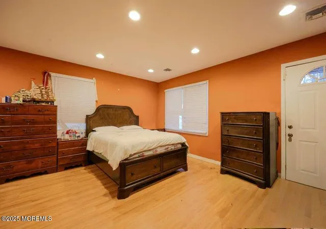 Photo 4 of Single family home for sale at 1158 Cecil Ct, Lakewood, NJ 08701 | MLS# 22535835 | Listing updated on 2026-07-06