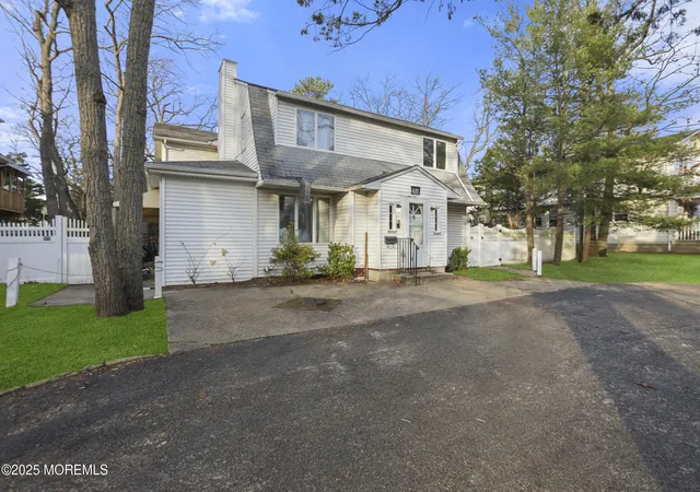3rd image of 637 6Th St, Lakewood, NJ 08701 | MLS# 22536494