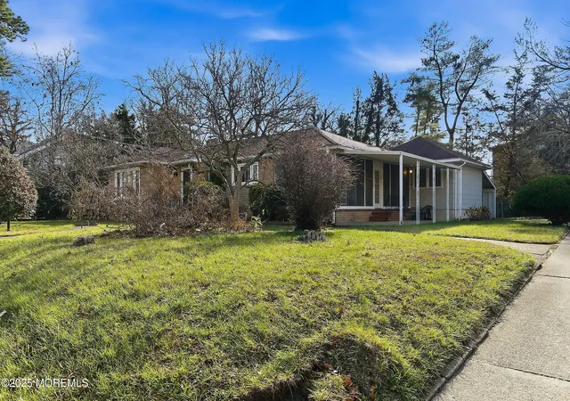 Photo 3 of Single family home for sale at 34 Central Ave, Lakewood, NJ 08701 | MLS# 22536337 | Listing updated on 2025-12-31