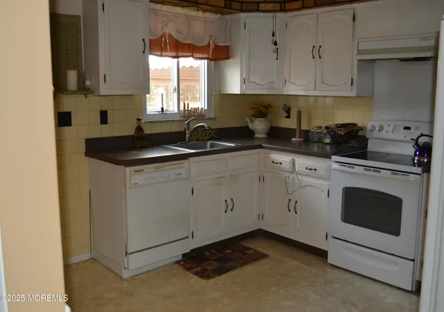 2nd image of 107 A Hudson Pkwy, Whiting, NJ 08759 | MLS# 22536436