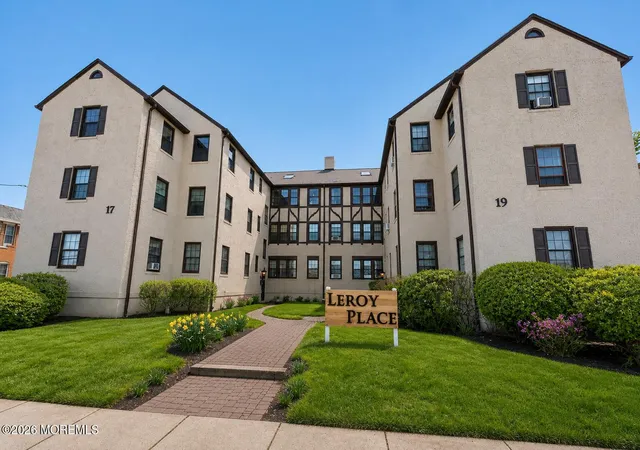 Homes for sale in Red Bank, NJ | 17 Leroy Pl #1A, Red Bank, NJ 07701 | MLS# 22536677