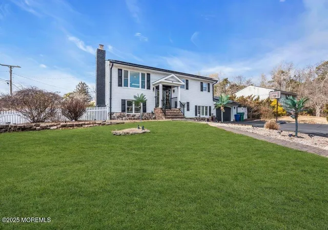 Photo 1 of Single family home for sale at 19 Beacon St, Jackson, NJ 08527 | MLS# 22600140 | Listing updated on 2026-09-17