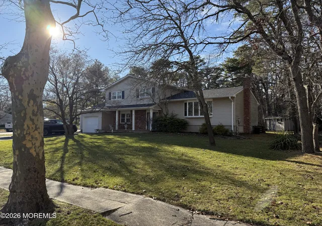 Photo 2 of Sale Pending at 4 Cambridge Ct, Toms River, NJ 08753 | MLS# 22601053 | Listing updated on 2026-08-19