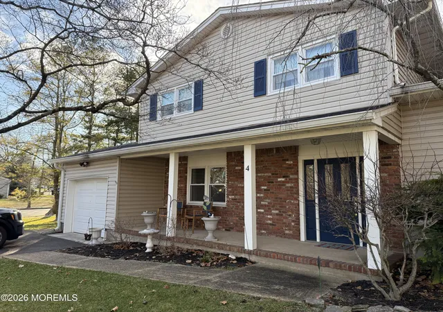 Photo 3 of Sale Pending at 4 Cambridge Ct, Toms River, NJ 08753 | MLS# 22601053 | Listing updated on 2026-08-19