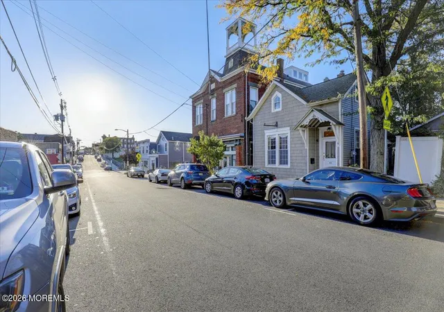 Homes for sale in Keyport, NJ | 55 E Front St, Keyport, NJ 07735 | MLS# 22600316
