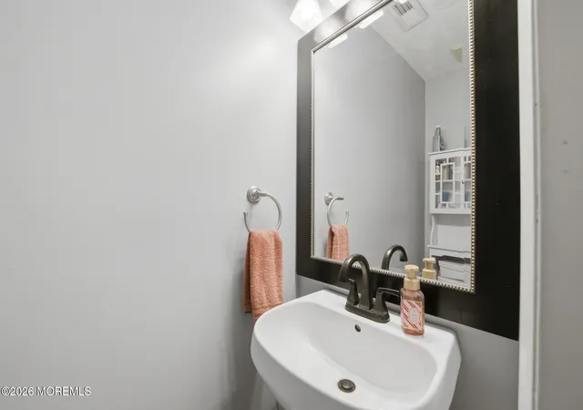 4th image of 2 Pioneer Dr, Howell, NJ 07731 | MLS# 22600951