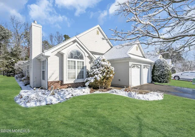 3rd image of 72 Rosewood Dr, Lakewood, NJ 08701 | MLS# 22602073