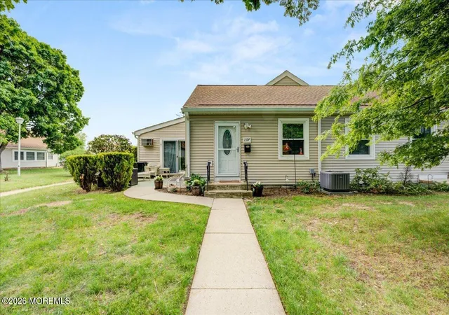 Photo 3 of Single family home for sale at 139 Wein Market #F, Freehold, NJ 07728 | MLS# 22602408 | Listing updated on 2026-05-27
