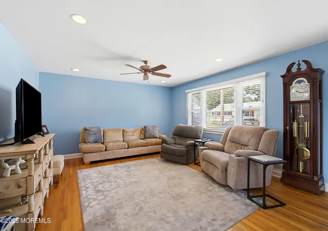 3rd image of 412 Midstreams Rd, Brick, NJ 08724 | MLS# 22619725