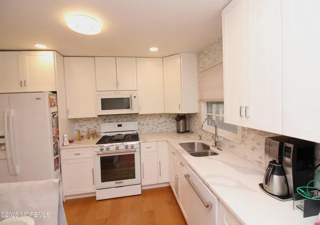Homes for sale in Englishtown, NJ | 7 Portsmouth Rd, Englishtown, NJ 07726 | MLS# 22606104