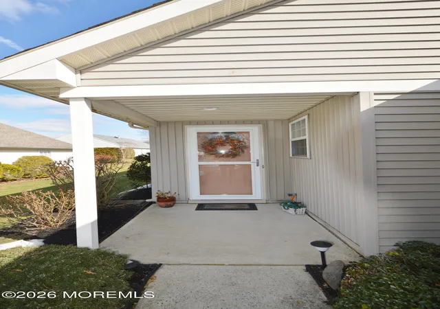 Photo 3 of Single family home for sale at 3253 Flagstone Ct, Toms River, NJ 08755 | MLS# 22604654 | Listing updated on 2026-10-08