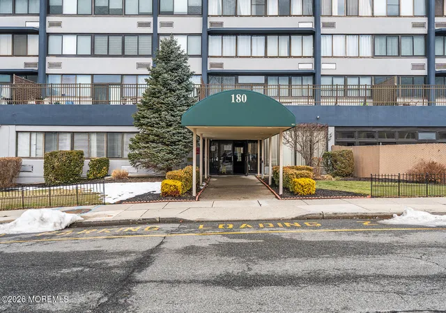 Homes for sale in Passaic, NJ | 170 202 Lafayette Ave #6A, Passaic, NJ 07055 | MLS# 22605645