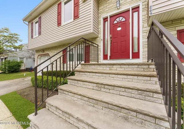Homes for sale in Lakewood, NJ | 869 Hearthstone Dr, Lakewood, NJ 08701 | MLS# 22612350