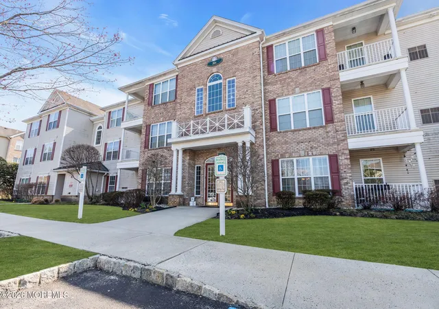 Photo 1 of Single family home for sale at 622 Sophee Ln, Lakewood, NJ 08701 | MLS# 22608599 | Listing updated on 2026-07-22