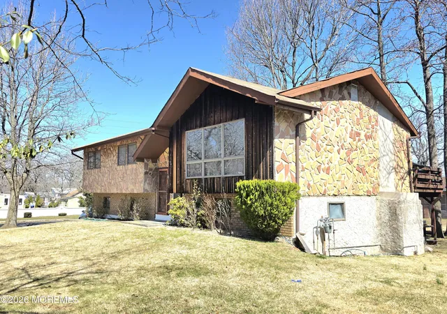 3rd image of 590 Bingham St, Neptune, NJ 07753 | MLS# 22607496