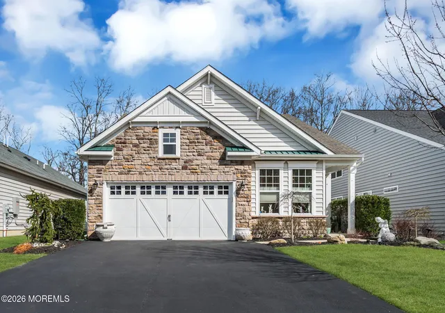 Homes for sale in Howell, NJ | 25 Lily Pond Ct, Howell, NJ 07731 | MLS# 22607445