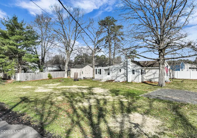 Homes for sale in Toms River, NJ | 305 Hannibal St, Toms River, NJ 08757 | MLS# 22607425