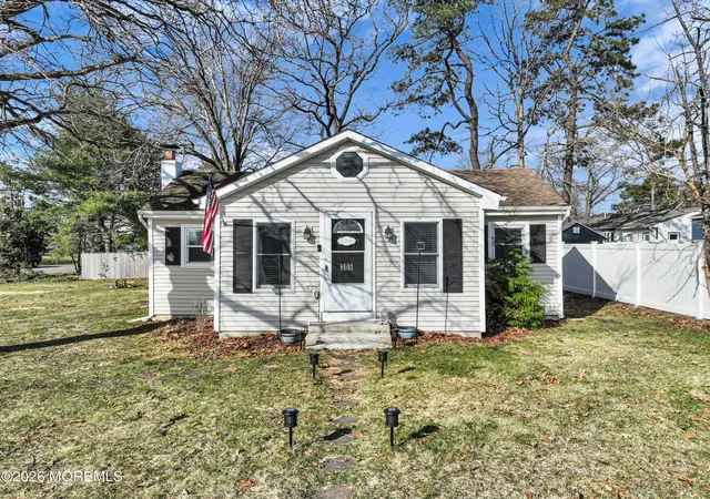 Homes for sale in Toms River, NJ | 305 Hannibal St, Toms River, NJ 08757 | MLS# 22607425