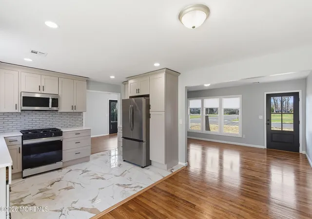 Homes for sale in Toms River, NJ | 39 Blue Jay Dr, Toms River, NJ 08755 | MLS# 22608544
