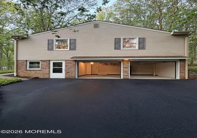 4th image of 12 Stilwell Dr, Holmdel, NJ 07733 | MLS# 22620735