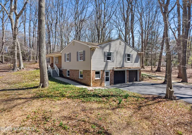 5th image of 12 Stilwell Dr, Holmdel, NJ 07733 | MLS# 22620735
