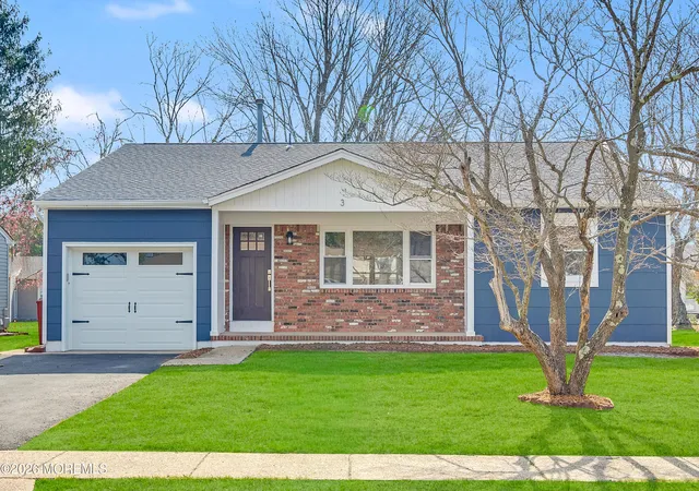 Photo 3 of Sale Pending at 3 Pembroke Ln, Toms River, NJ 08757 | MLS# 22609110 | Listing updated on 2026-10-08