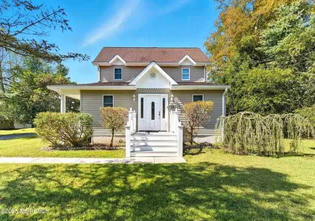 Homes for sale in Farmingdale, NJ | 102 Colts Neck Rd, Farmingdale, NJ 07727 | MLS# 22607957