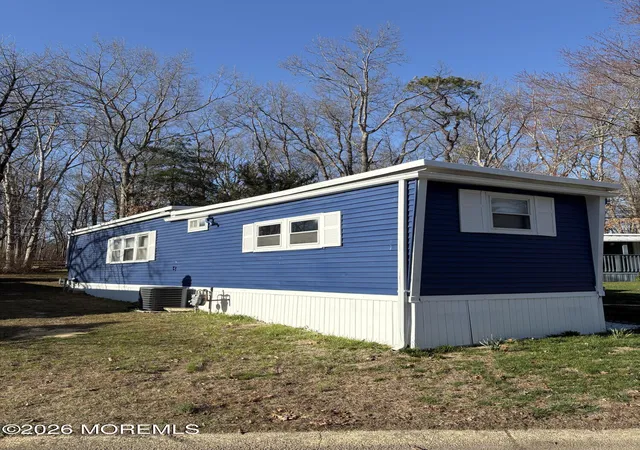 3rd image of 17 Roberts Rd, Toms River, NJ 08755 | MLS# 22608340