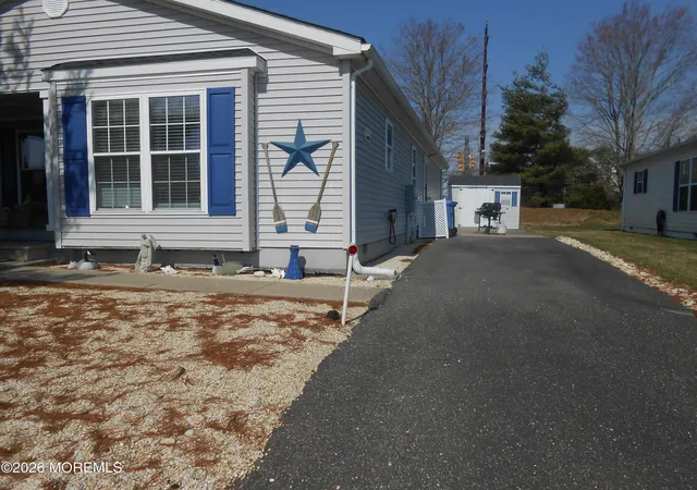 Photo 3 of Single family home for sale at 36 Fort Lee Dr, Manahawkin, NJ 08050 | MLS# 22608184 | Listing updated on 2026-09-03