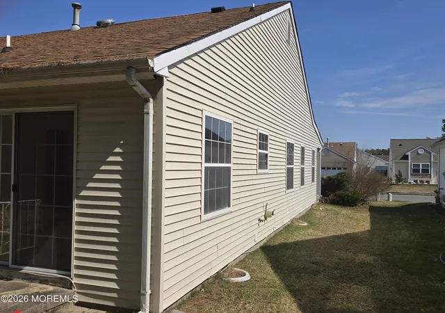 2nd image of 17 Trent Dr, Toms River, NJ 08757 | MLS# 22609660