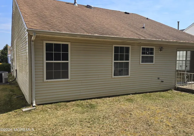 3rd image of 17 Trent Dr, Toms River, NJ 08757 | MLS# 22609660