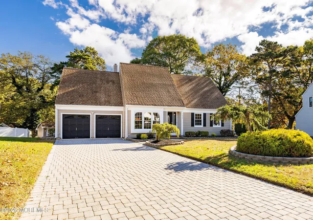 Photo 3 of Sale Pending at 1432 Weeping Willow Ct, Toms River, NJ 08753 | MLS# 22608551 | Listing updated on 2026-08-31