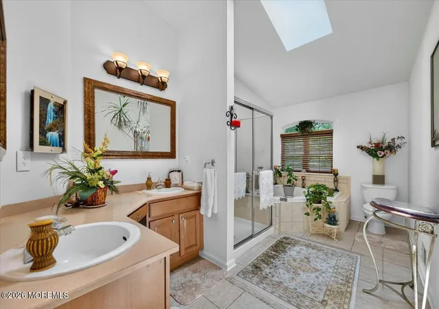 3rd image of 14 Linda Ct, South Amboy, NJ 08879