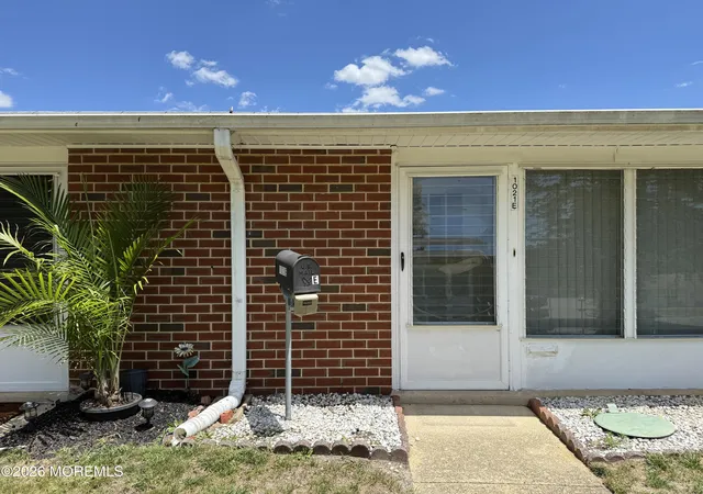 Homes for sale in Lakewood, NJ | 1021 Aberdeen Dr #E, Lakewood, NJ 08701 | MLS# 22608869