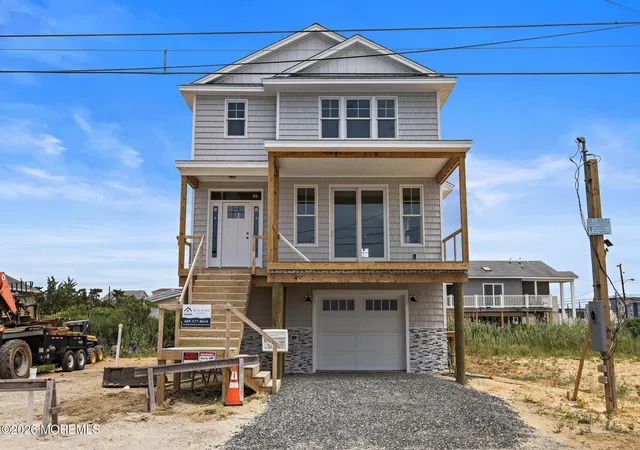 Homes for sale in Tuckerton, NJ | 1131 S Green St, Tuckerton, NJ 08087 | MLS# 22609093