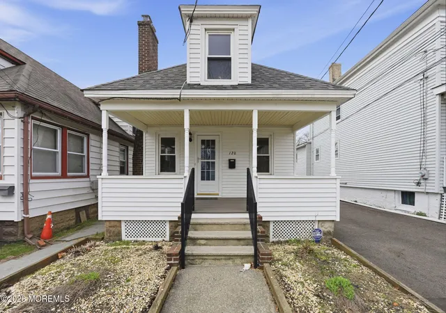 Homes for sale in Keyport, NJ | 120 2Nd St, Keyport, NJ 07735 | MLS# 22614240