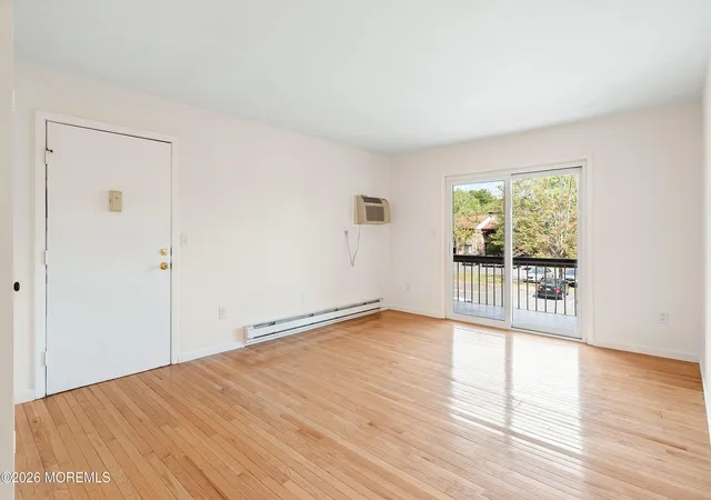Homes for sale in Manalapan, NJ | 154 Cross Slope Ct #G, Manalapan, NJ 07726 | MLS# 22609430