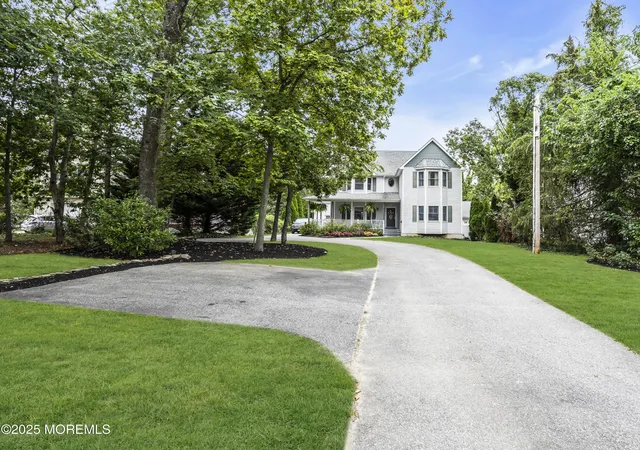 Photo 3 of Single family home for sale at 802 Washington St, Toms River, NJ 08753 | MLS# 22609455 | Listing updated on 2026-08-19